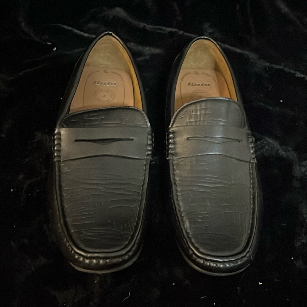 Men’s loafer shoes